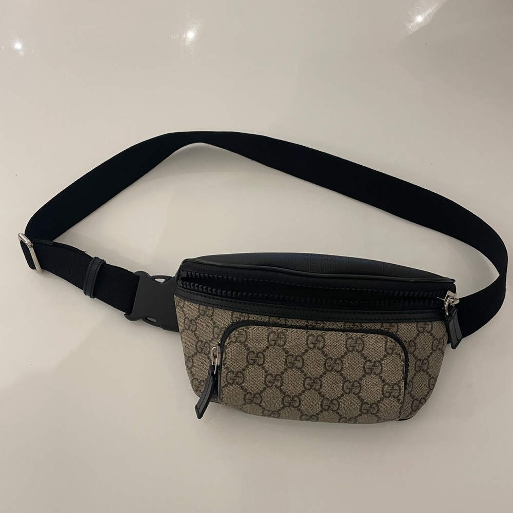 Gucci GG supreme waist pouch